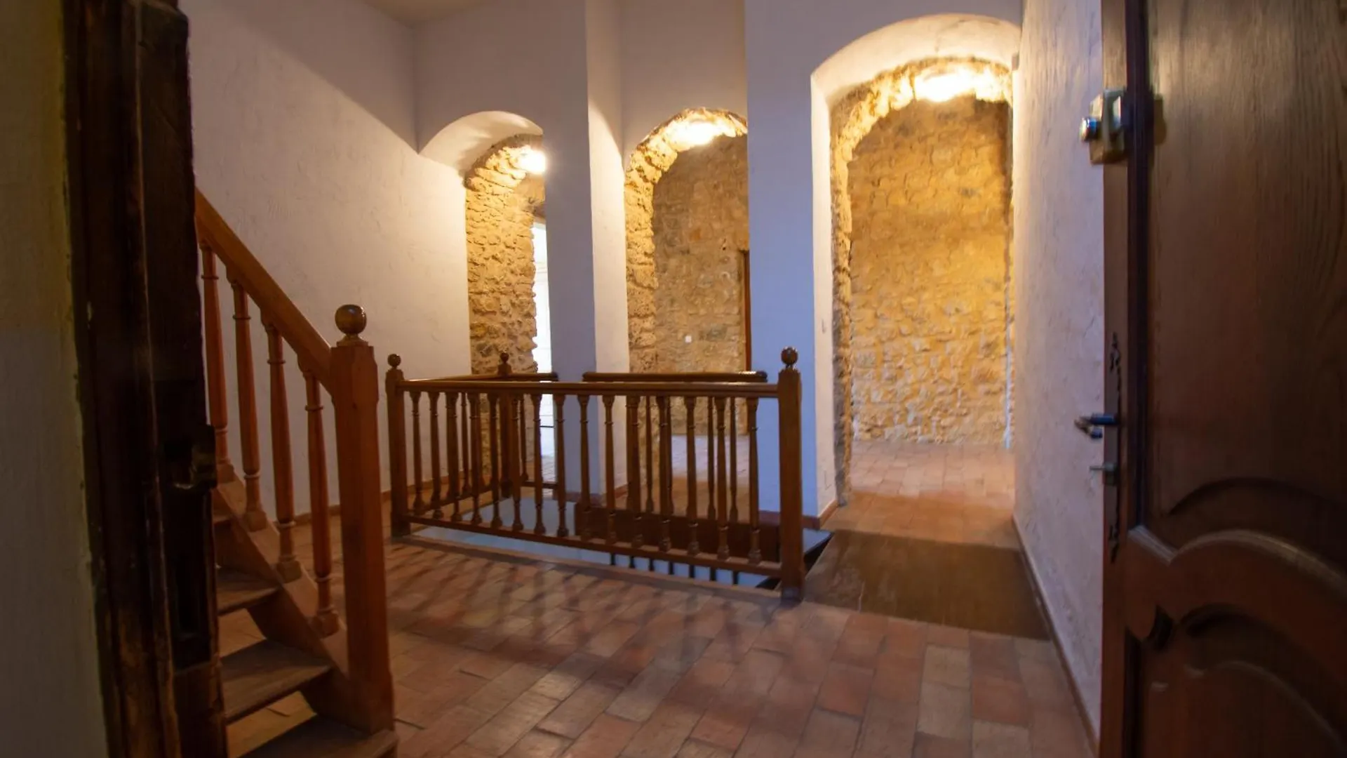 Chateau Du Puy Tourrettes, 60M, Shared Swimming Pool 프랑스